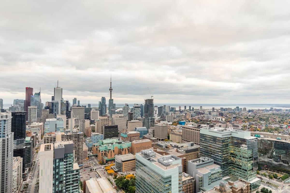 Great View High Rise In Central Toronto Eksteriør bilde