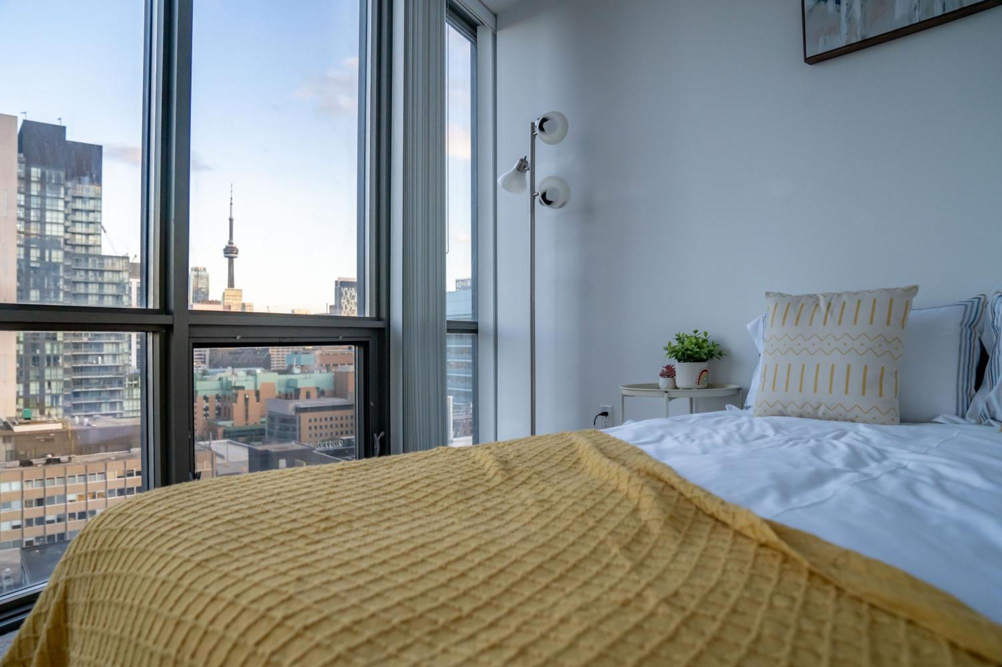 Great View High Rise In Central Toronto Eksteriør bilde